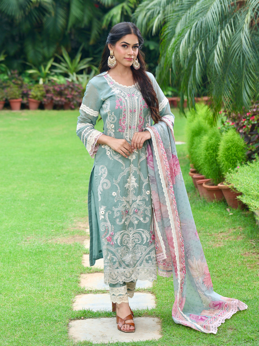 Arzoo | Dusky Grey Embroidered Cotton Kurta Set