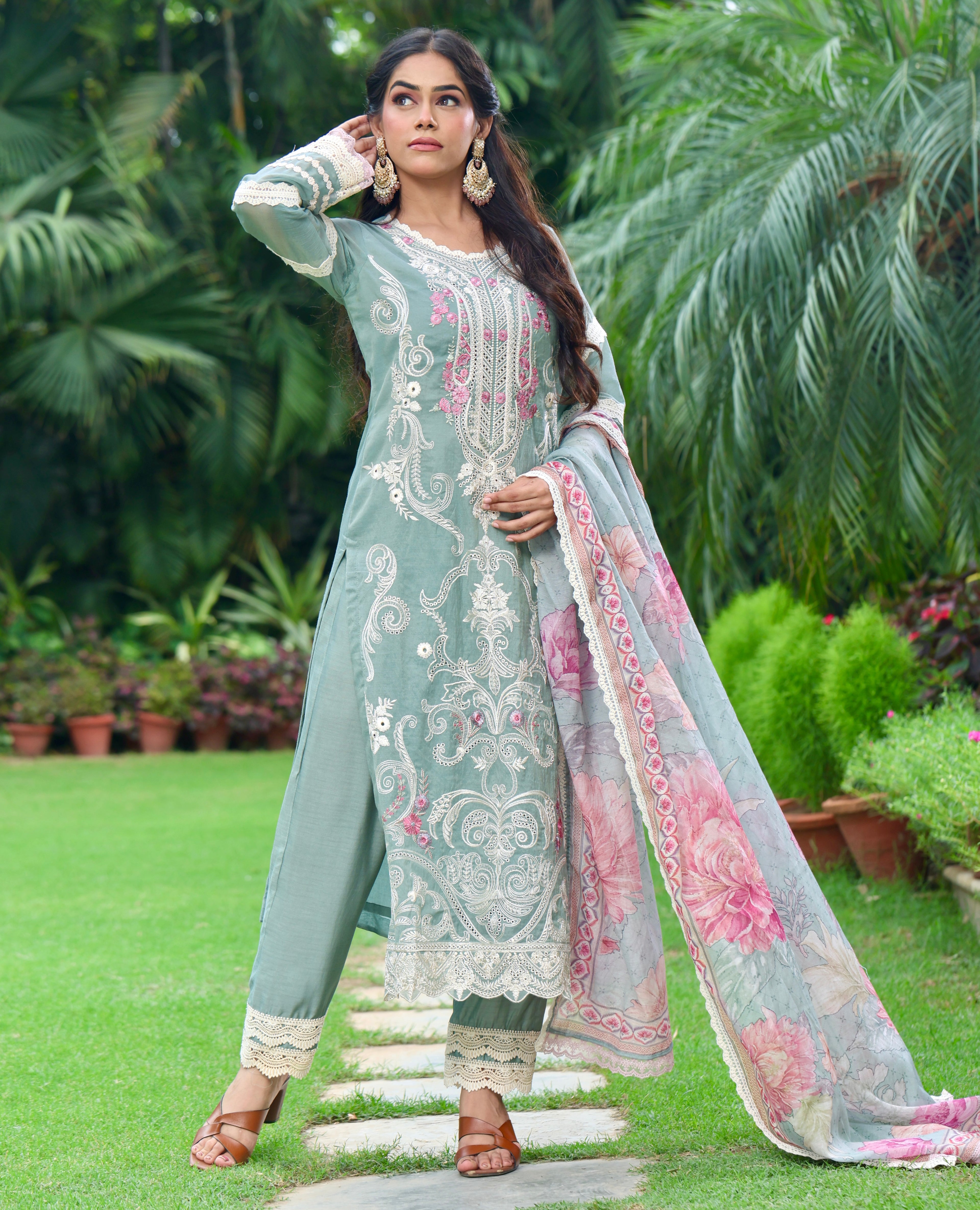 Arzoo | Dusky Grey Embroidered Cotton Kurta Set