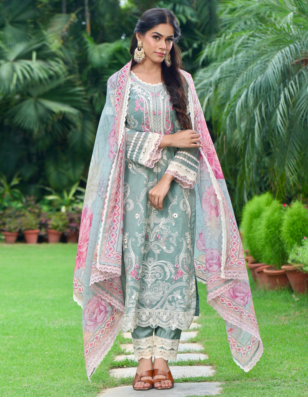 Arzoo | Dusky Grey Embroidered Cotton Kurta Set