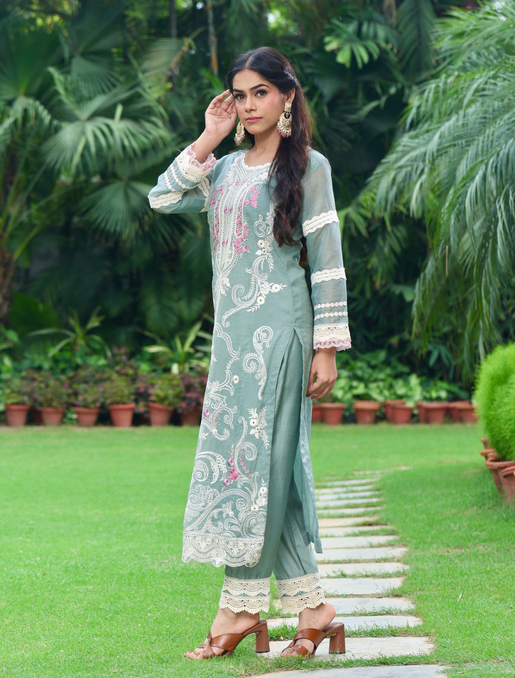 Arzoo | Dusky Grey Embroidered Cotton Kurta Set