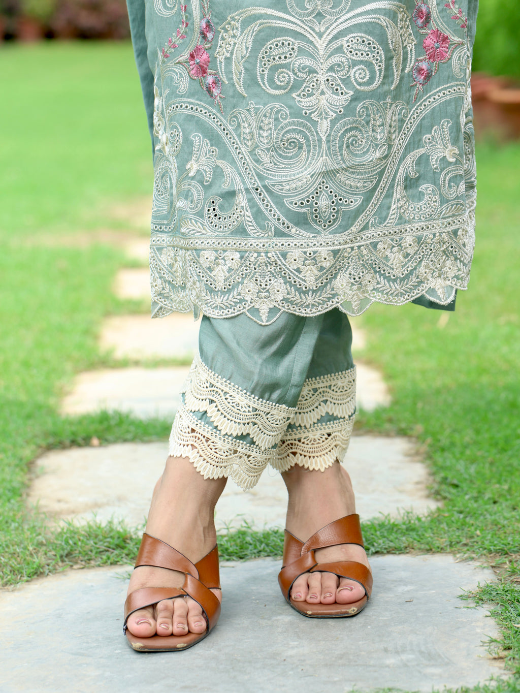 Arzoo | Dusky Grey Embroidered Cotton Kurta Set
