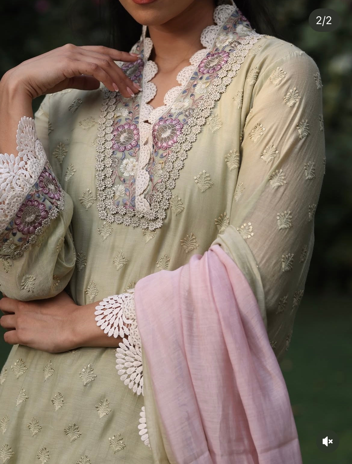 Green scalloped lace set